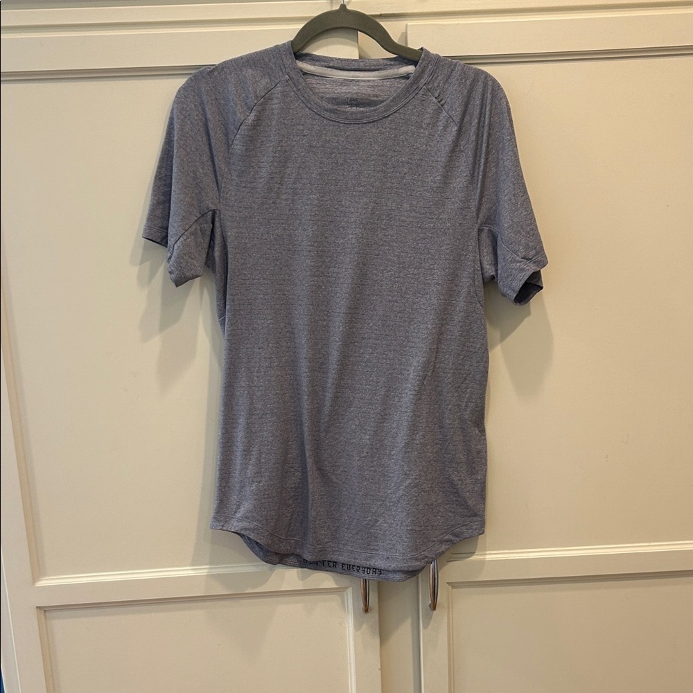 lululemon athletica Heathered Gray Short Sleeve Tee
